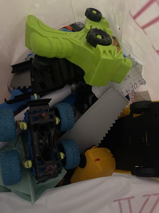 Отдам пакет ишрушек за торт