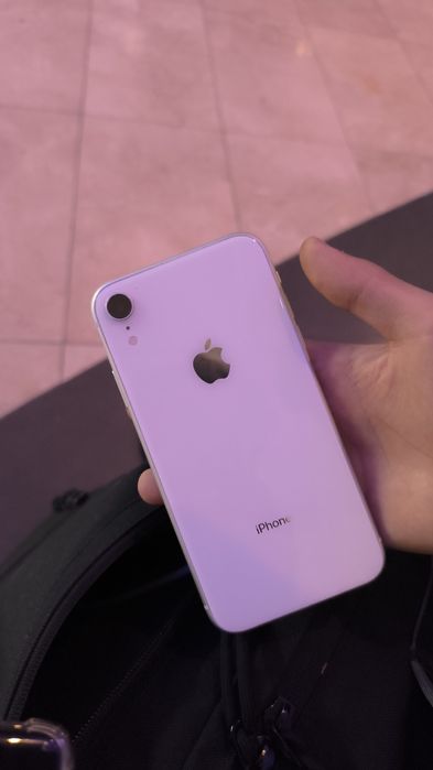 iPhone xr на 128gb