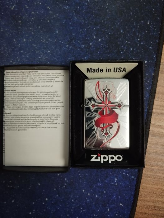 Продам зажигалку Zippo ( оригинал )
