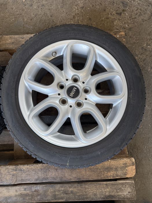 Jante Mini Cooper F54 F55 F56. F57 cu anv iarna noi Pirelli 195/55 16