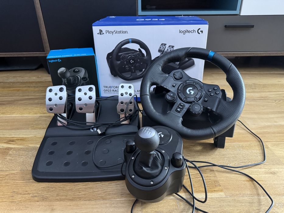 Logitech g923 PC/PS4/PS5 garantie 2 ani, pedale, SCHIMBATOR, TrueForce