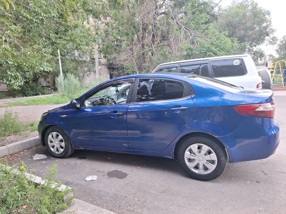 Продам киа рио 2011 года