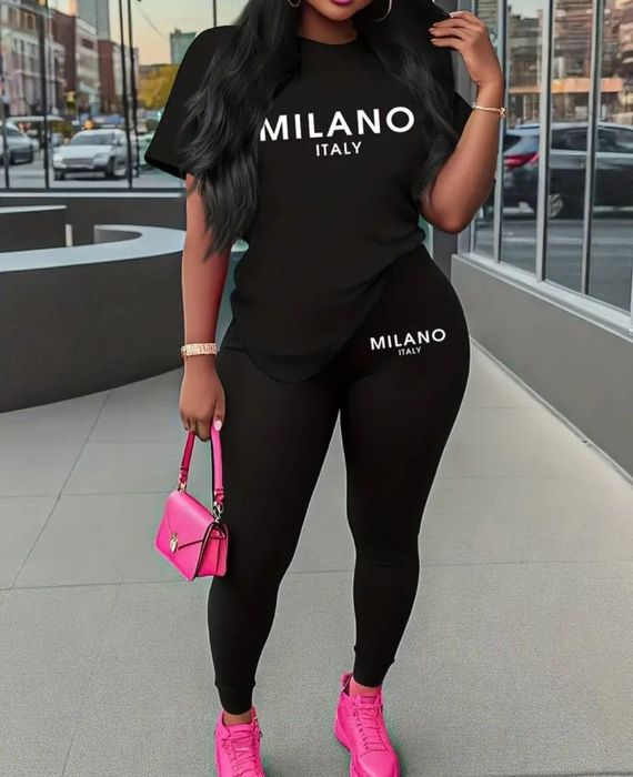 Продам Костюм Новый