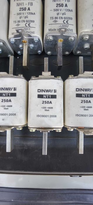 Продам плавкие вставки 250А