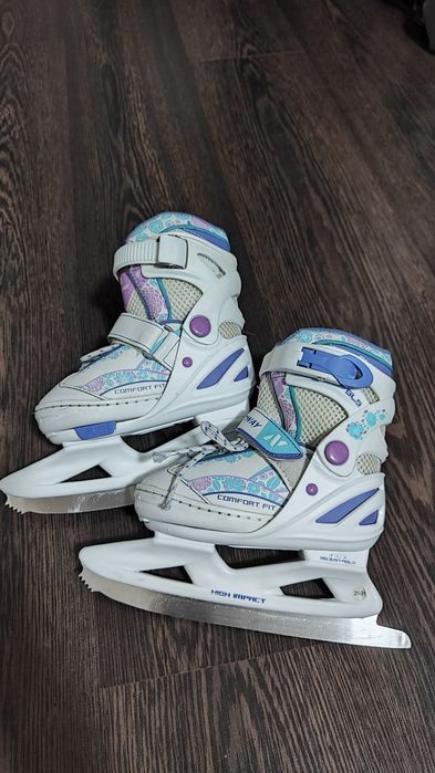 Коньки на девочку