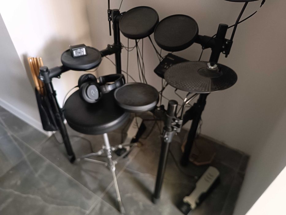 Електронни барабани Yamaha DTX402k