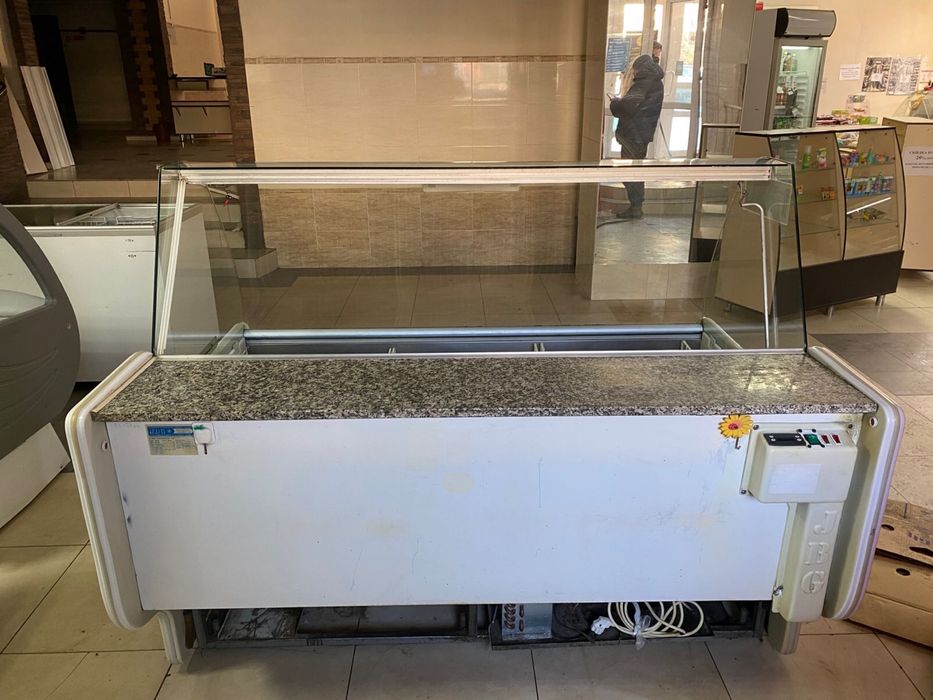Продам витринный холодильник. Производство Польша