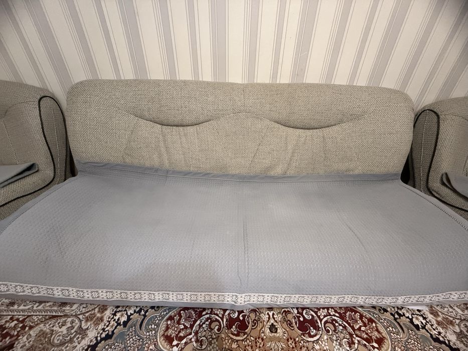 Продам диван и два кресло