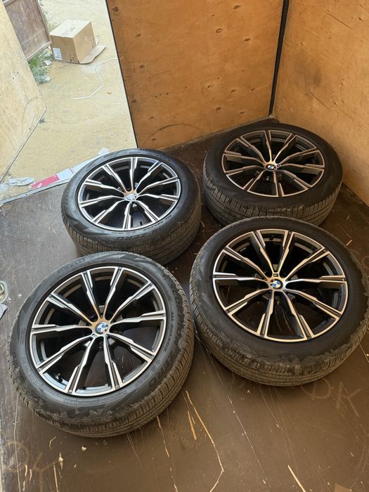 Продам покрышки с дисками 275/45/20