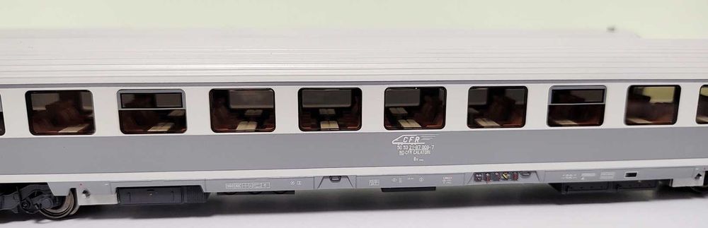 Se 2 vagoane Aminiti Feroviare 25005 Ava200 B11 H0 1:87, NOU