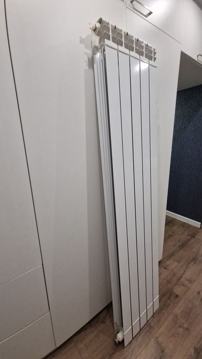 Алуминиев радиатор за парно H1800