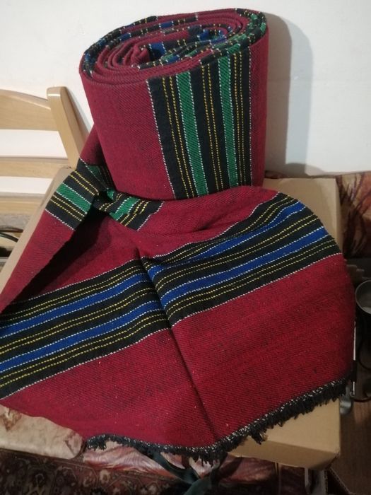 Вълнен ръчно тъкан плат
