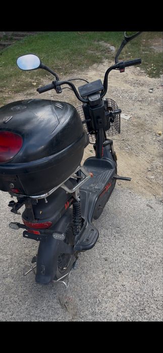 Vand scuter electric