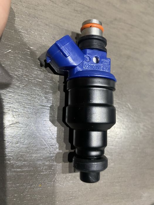 Форсунки тойота карина синие