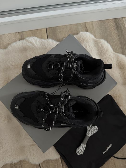 Оригинални маратонки/ сникърси BALENCIAGA Triple S