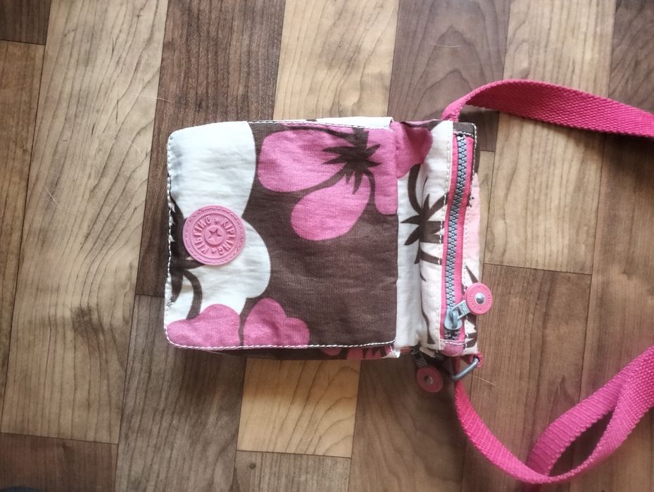 Сумка Kipling через плечо