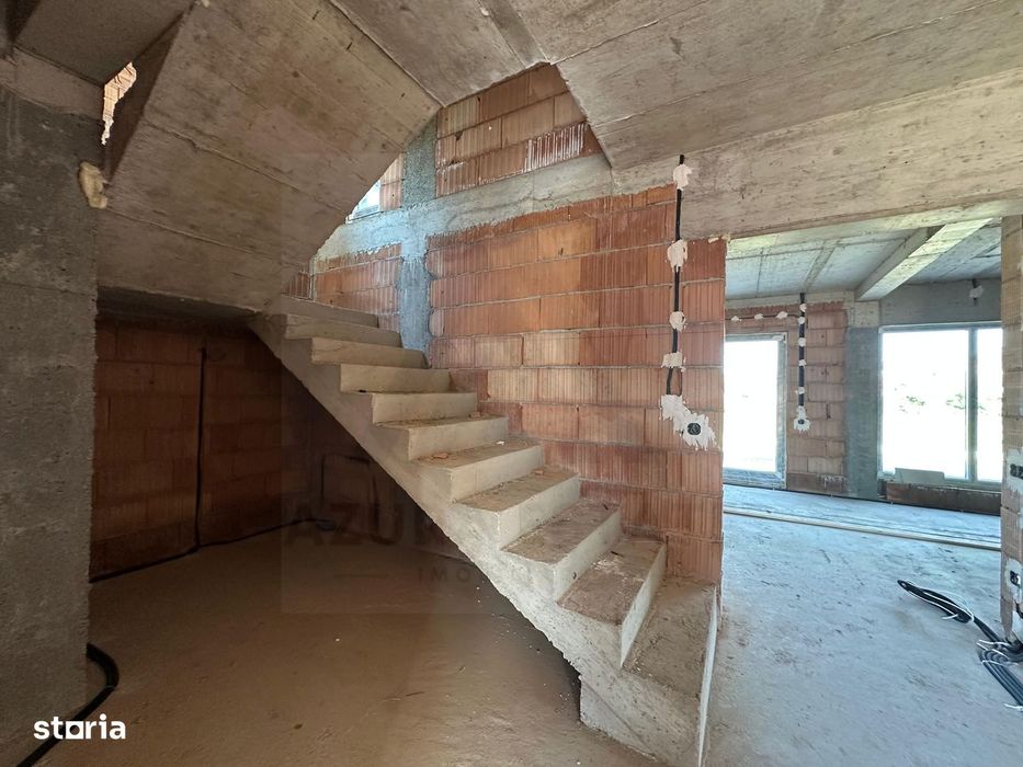 Casă tip duplex curte 350 mp 120 mp utili terasa 22 mp Sura Mare