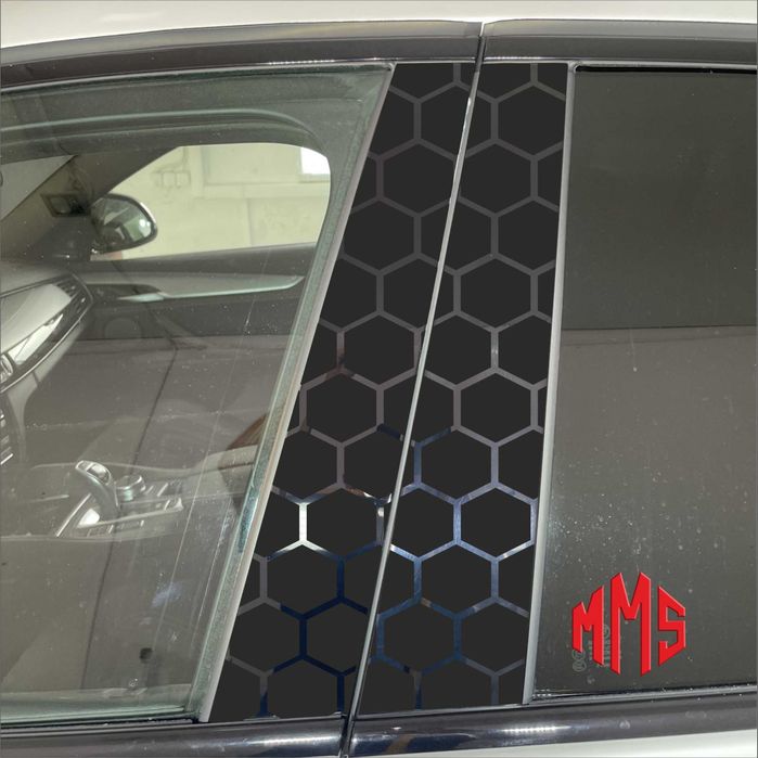 Универсален стикер пчелна пита за кола