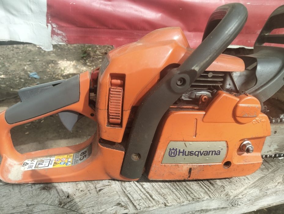 Vând drujbă detali la nr de telefon 0725388573