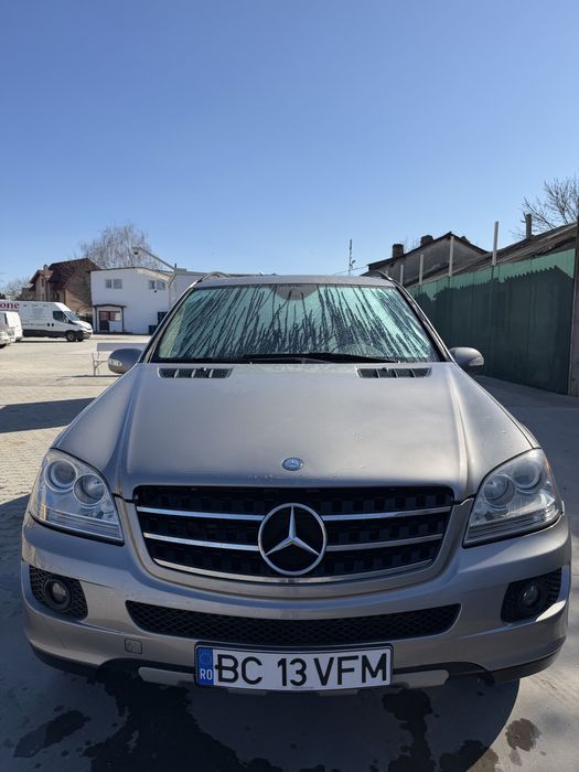 Mercedes Benz ML 320 MODEL AMERICA