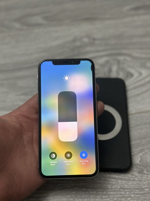 Продам iphone X 64gb память