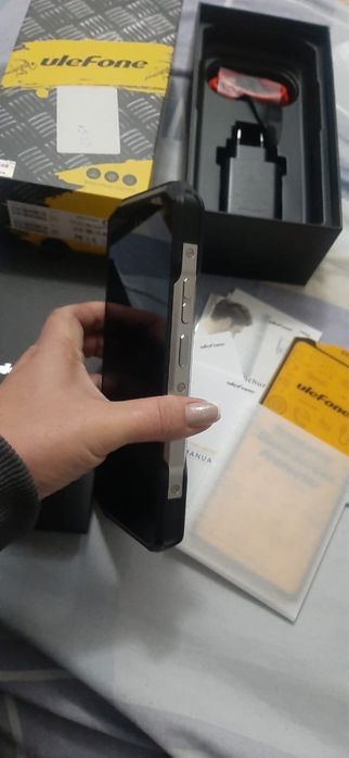 Продам телефон новый