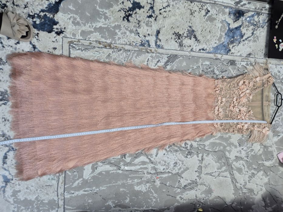 Rochie de ocazie cu franjuri si aplicații 3D