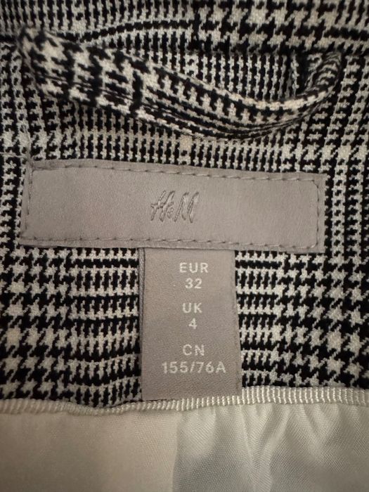 Классический костюм H&M с короткой юбкой размер XS (32) б/у