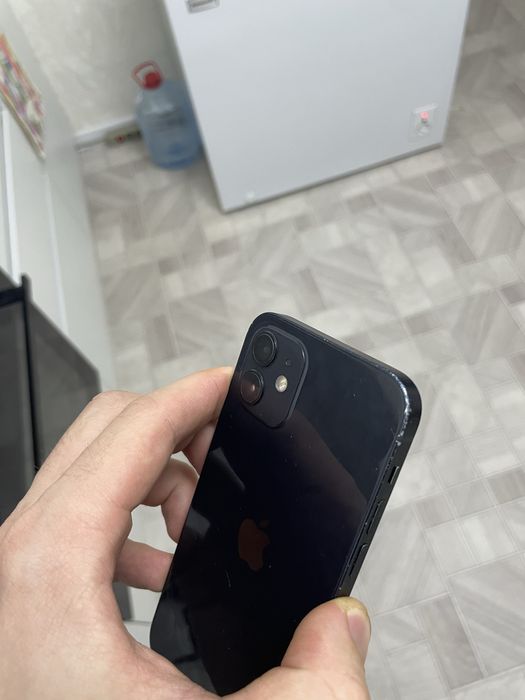 iPhone  12 64 Гб
