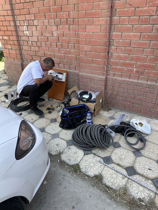 Установка зарядных станций для Электромобилей.