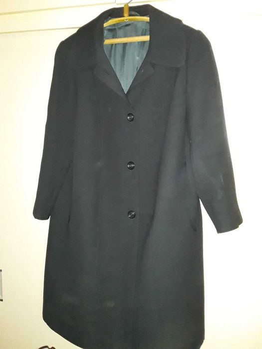 Пальто шерстяное женское черное 58-60 размера в отличном состоянии
