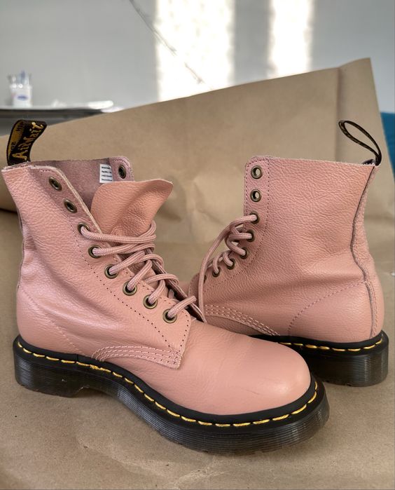 Кожаные ботинки Dr.Martens женские