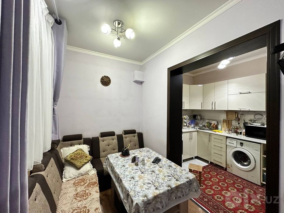 Продаётся на Карасу-2 3ком