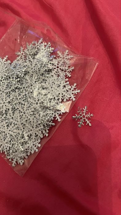 Подарочные аксессуары