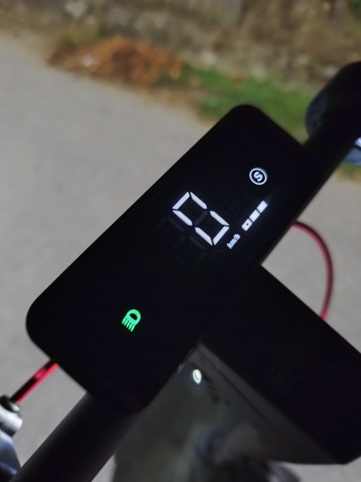 Vând trotinetă electrică Nave s40