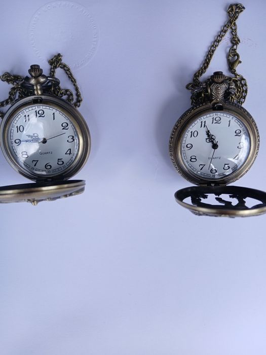 Vând monede BITCOIN și ceasuri de buzunar vintage