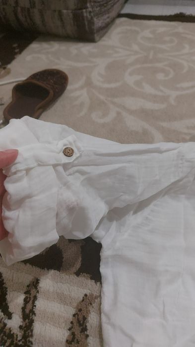 Продам рубашку тонкую с капюшоном