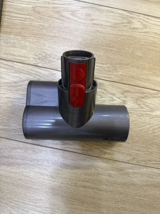 Пылесос Dyson V8 animal+ рабочий