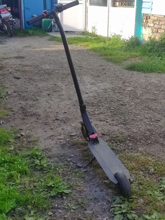 Продам электросамокат.