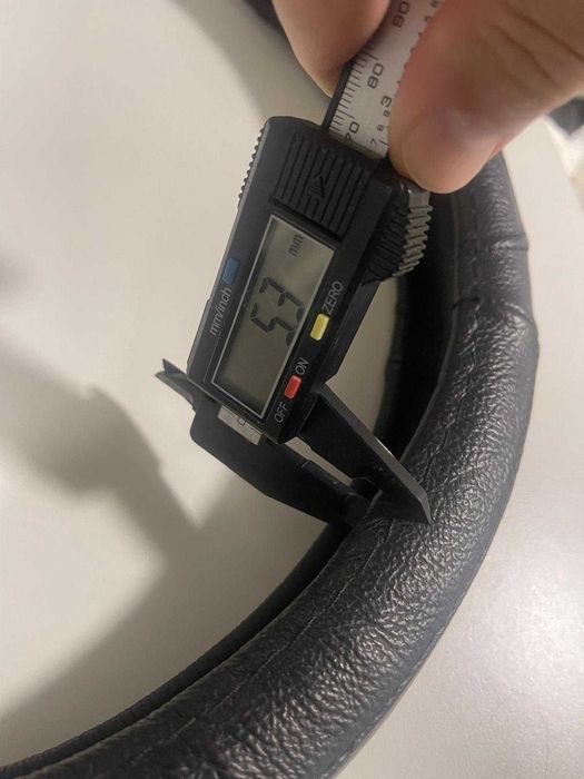 Husa volan din piele - model deosebit - pentru maini mari