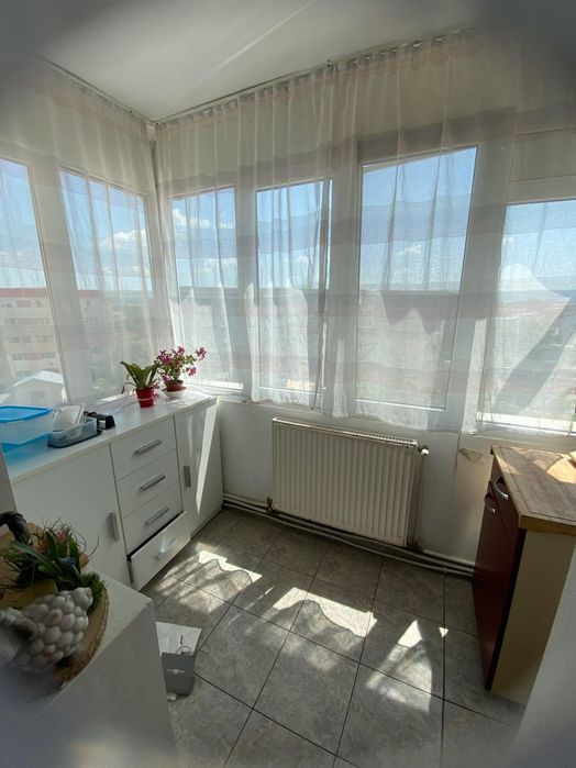 Vand apartament cu 2 camere