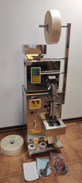 Masina automata de cântărit și impachetat produse granulare