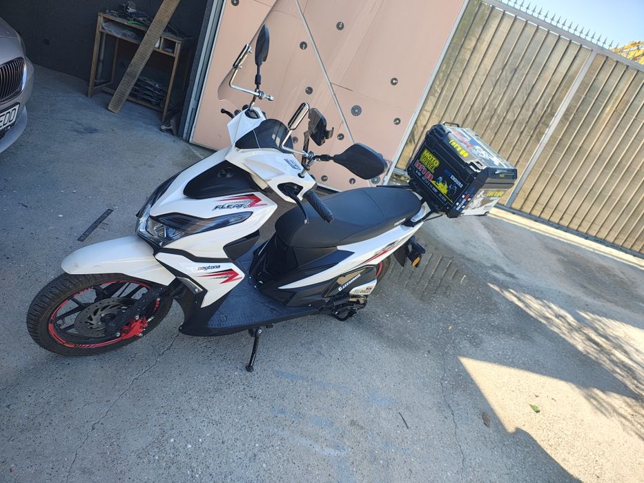 vand scuter 125 daytona flert