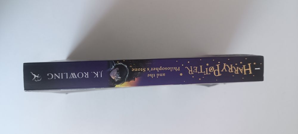 Продам книгу Гарри Поттер