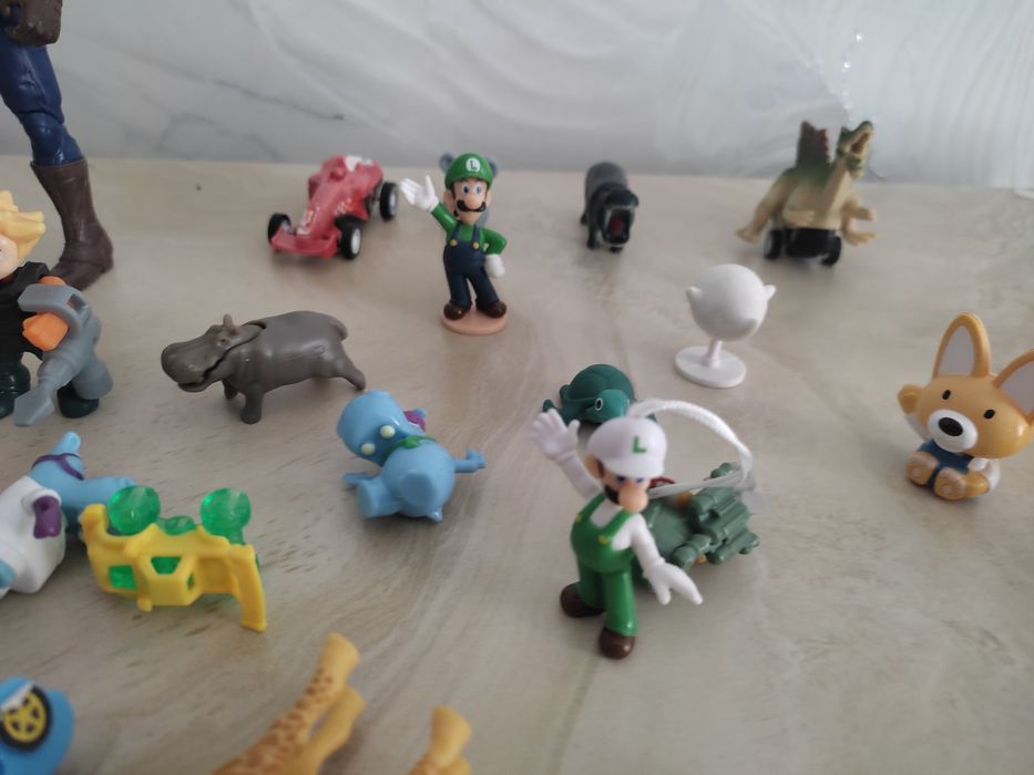 Фигурки игрушкии