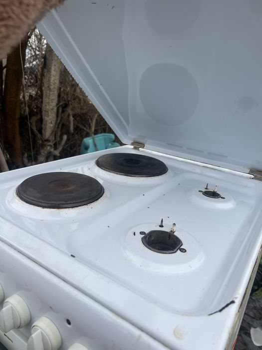 Готварска печка/фурна indesit (със грил)