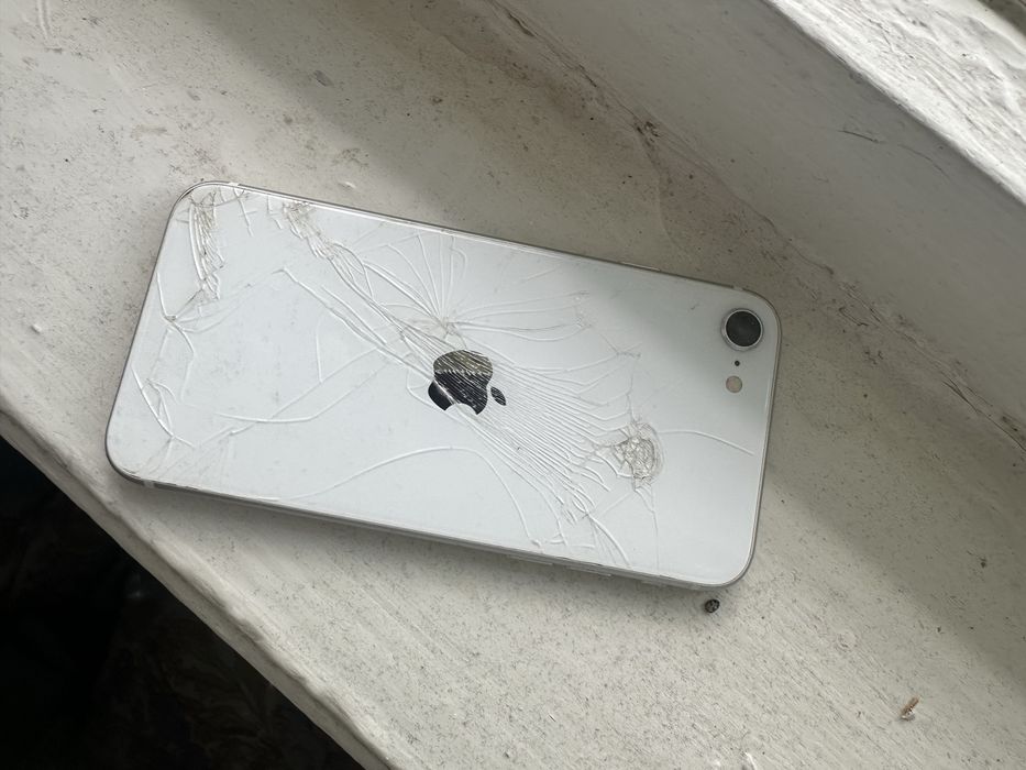 Iphone Se 20 год 128gb