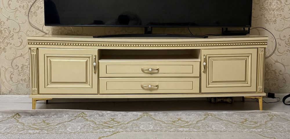 ТВ-тумба (классика, с ящиками)