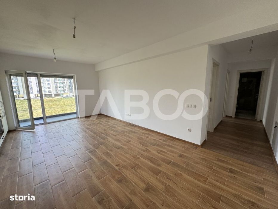 Apartament la etajul 2 cu 3 camere balcon loc parcare Doamna Stanca