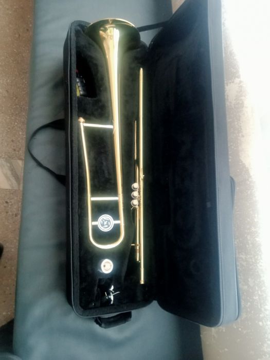 Bb- Valve Trombone